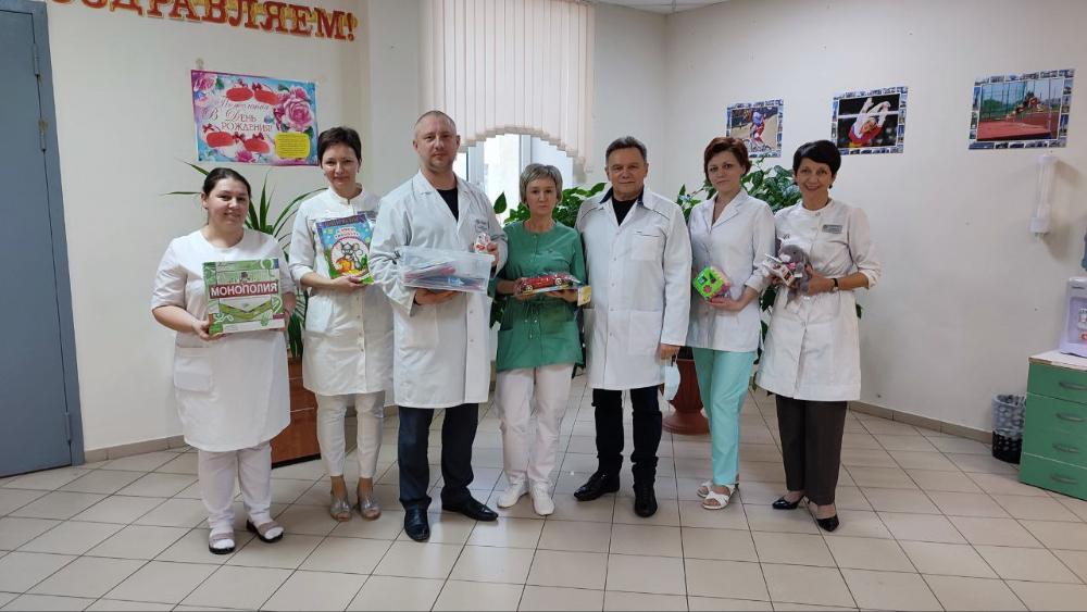 Сотрудники ОВФД в рамках благотворительной акции "Коробка храбрости" собрали игрушки