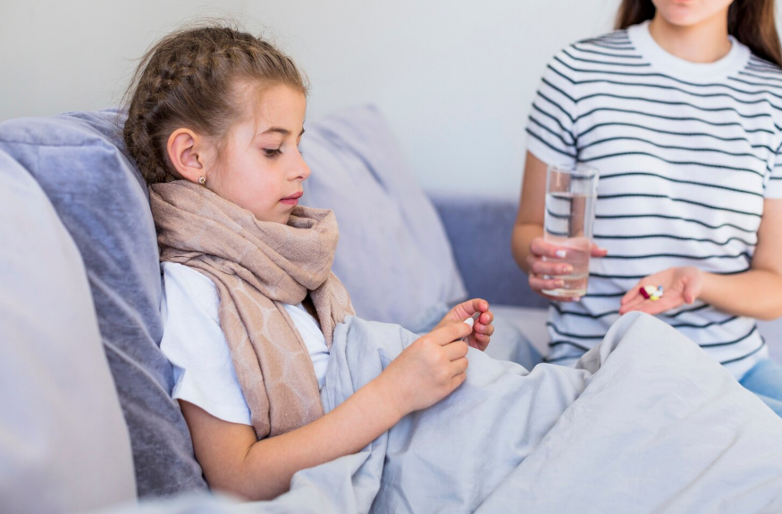 Как уберечь ребенка от зимних болезней: отит, переохлаждение, простуда.